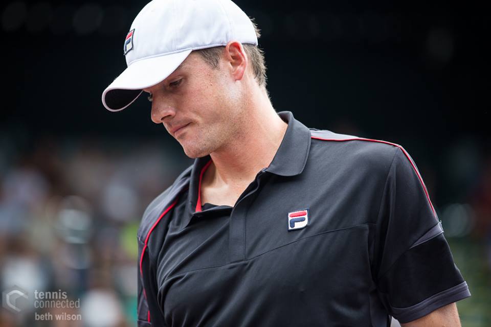 Federer flies into Dubai Open second round; Isner upset in Acapulco; Pella wins in Sao Paulo