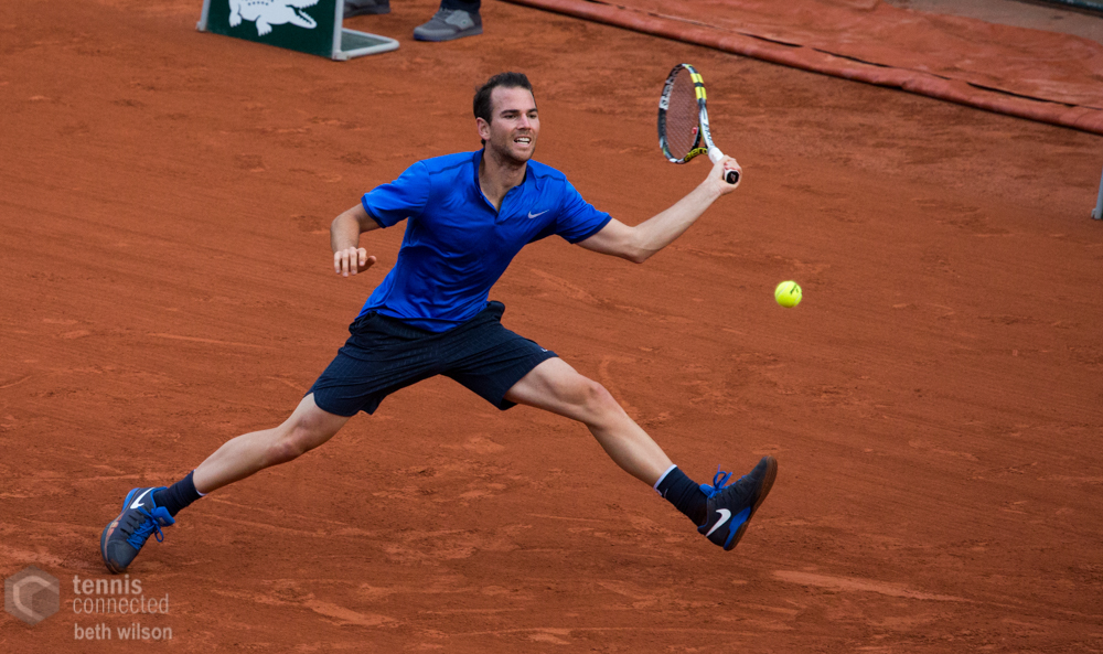 Djokovic Fights Past Simon in Monte Carlo Opener; Mannarino Upsets Tsonga