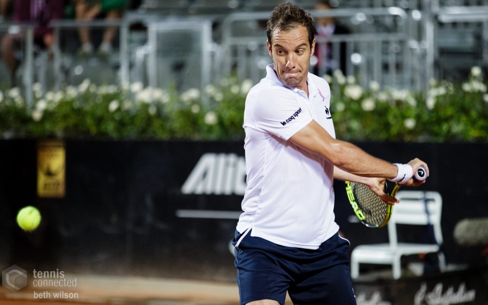 Tsonga, Dimitrov Advance at Queen’s Club; Gasquet Defeats Monfils in Halle Opener