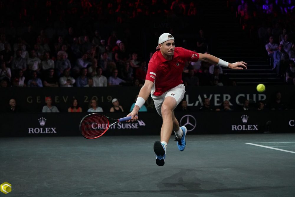 Isner Advances in Acapulco; Djokovic Reaches Dubai Semifinals; Londero Ousted in Santiago