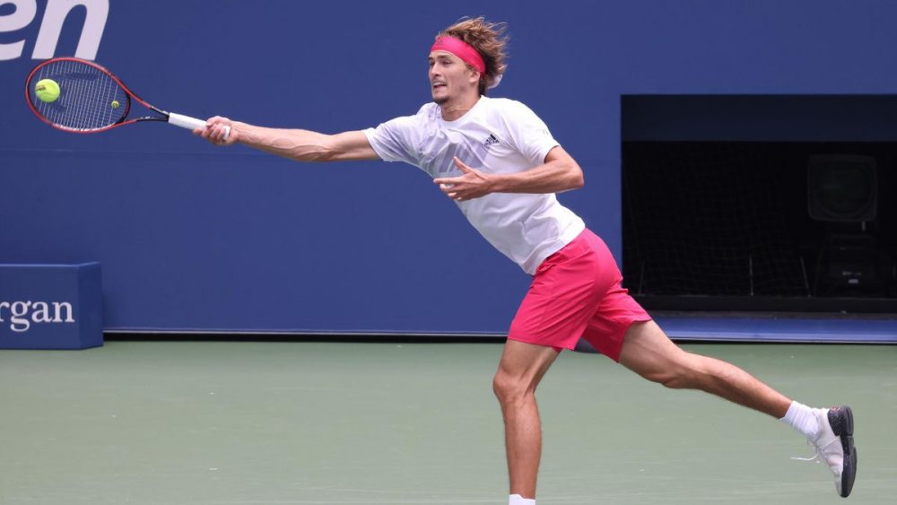 Tsitsipas, Zverev and Shapovalov Advance to US Open Second Round; Schwartzman Ousted