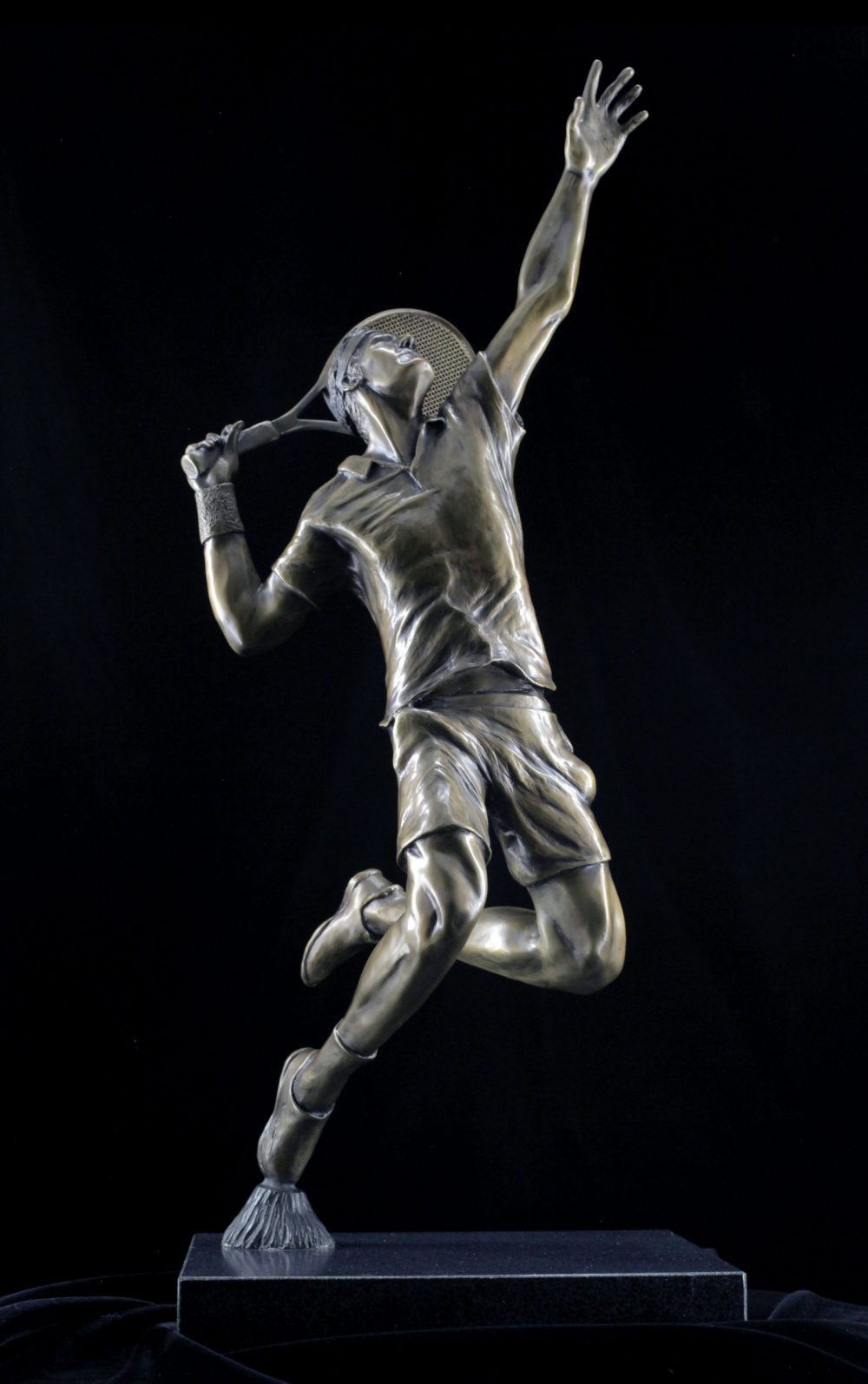 Hammond Sculpture Creates his Latest Piece “Fly”