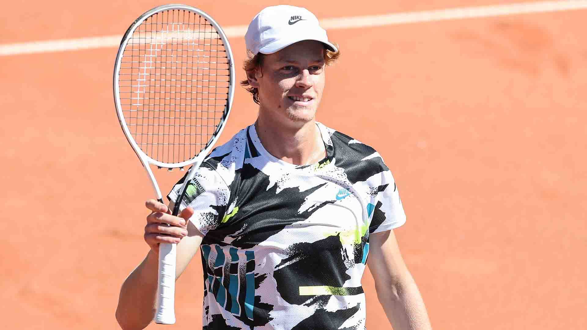 Lopez, Sinner Advance to Kitzbuhel Second Round