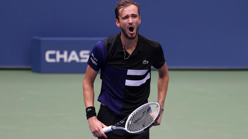 Medvedev Advances in St. Petersburg; Paire Ousted in Cologne; Lajovic Loses in Sardinia