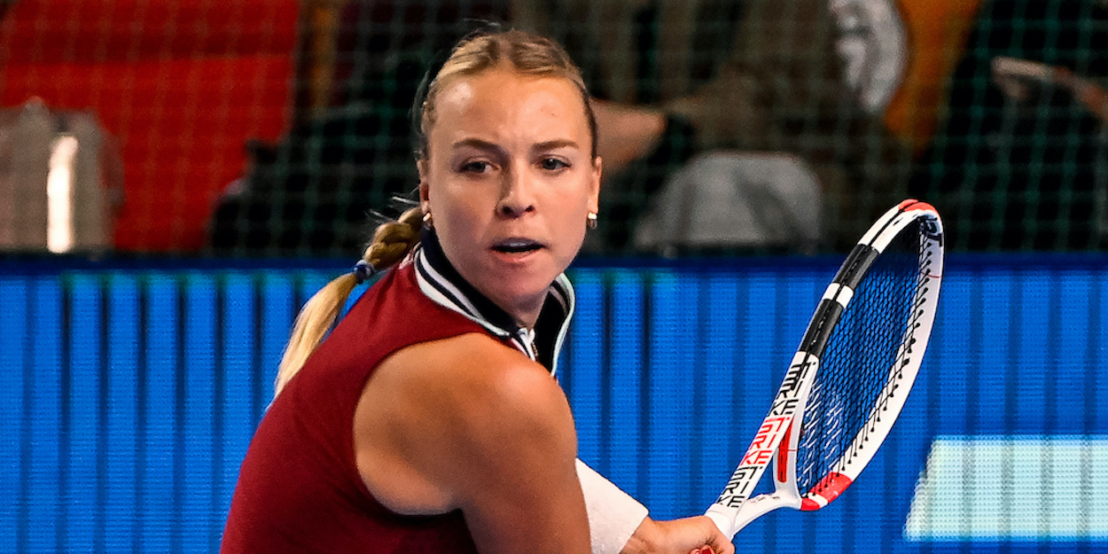 Kontaveit Defeats Krejcikova at WTA Finals; Alcaraz, Korda Win in Milan; Murray Upsets Sinner in Stockholm
