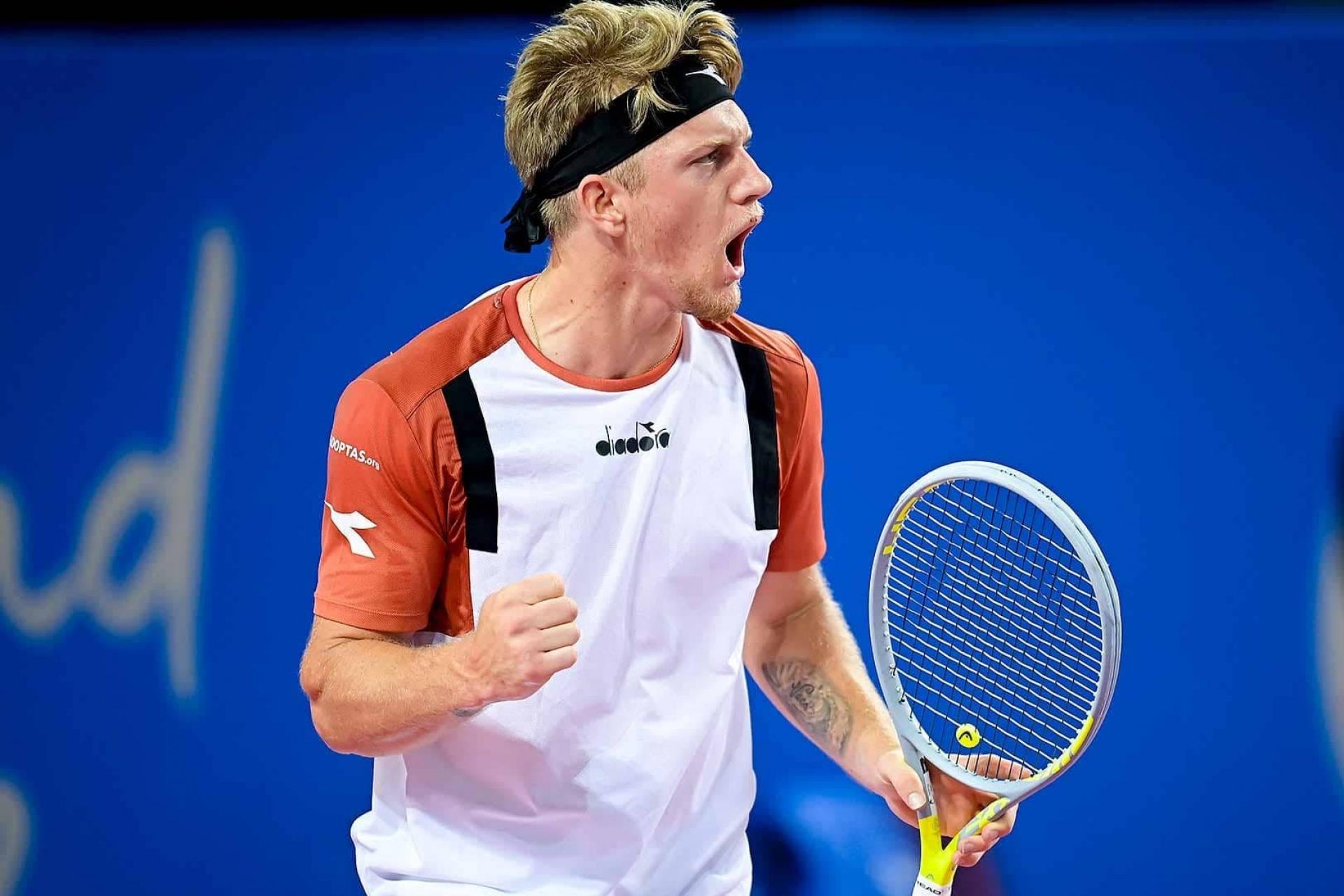 Davidovich Fokina Defeats Djokovic in Monte Carlo; Fritz, Sonego Advance