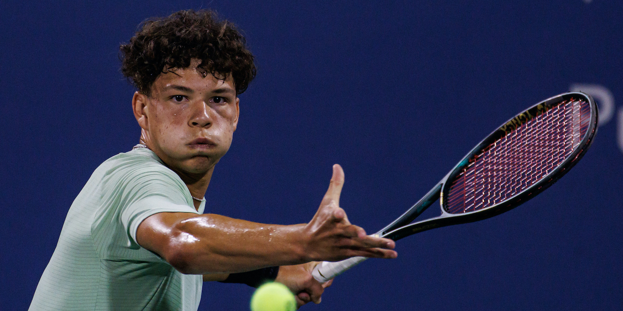 Shelton Advances in Auckland; Paul Wins in Adelaide