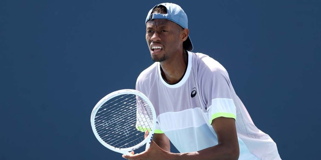 Eubanks Advances at Geneva Open; Draper Wins Lyon Opener