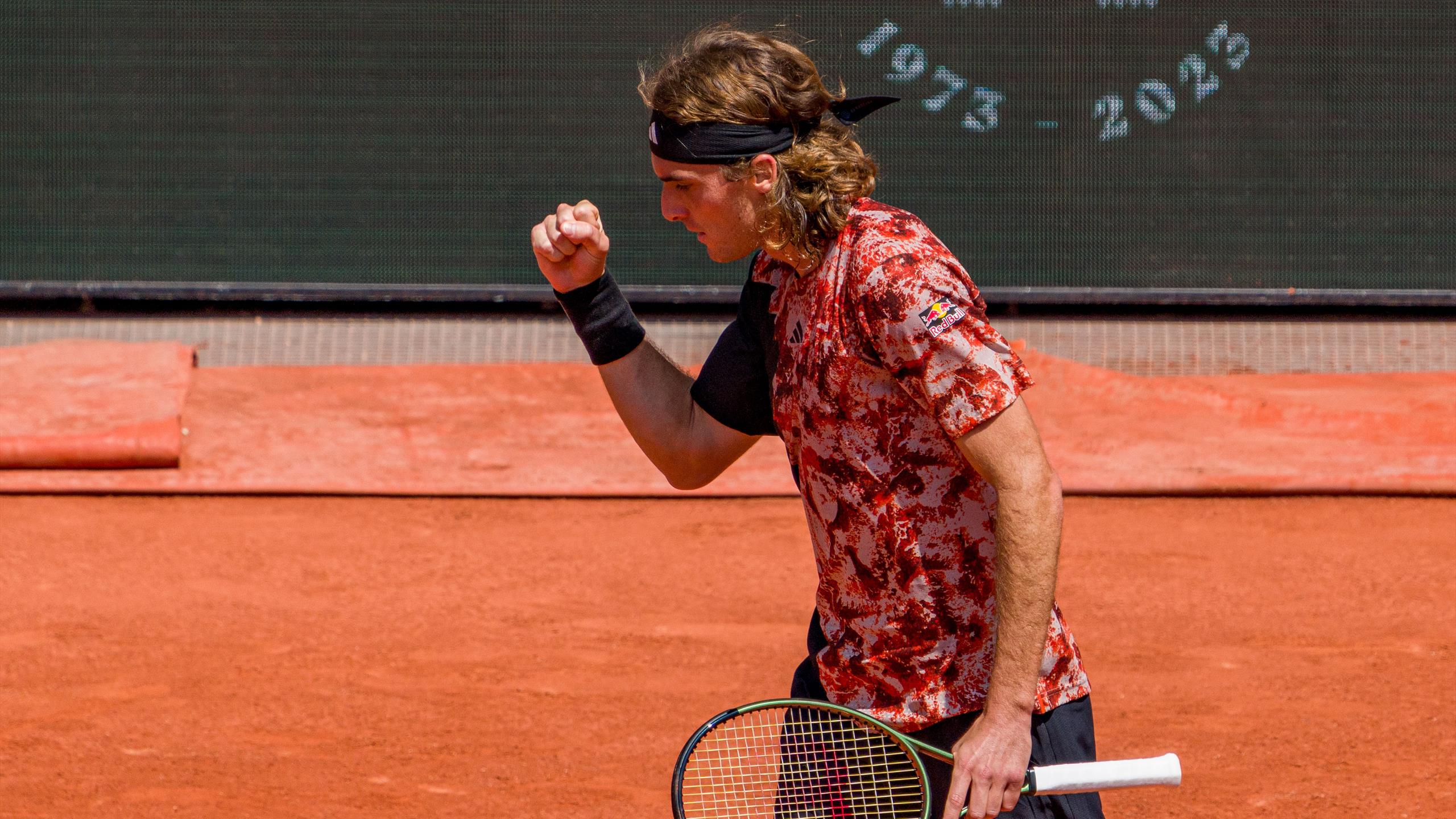 Sabalenka, Tsitsipas, Rublev and Khachanov Advance to Second Round of Roland Garros; Sakkari Ousted
