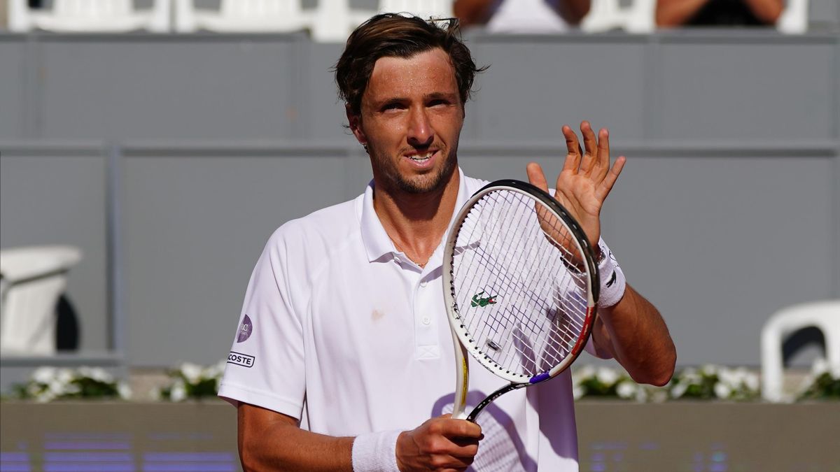 McDonald Upsets Defending Champion Fritz in Eastbourne; Rinderknech Advances to Mallorca Quarterfinals