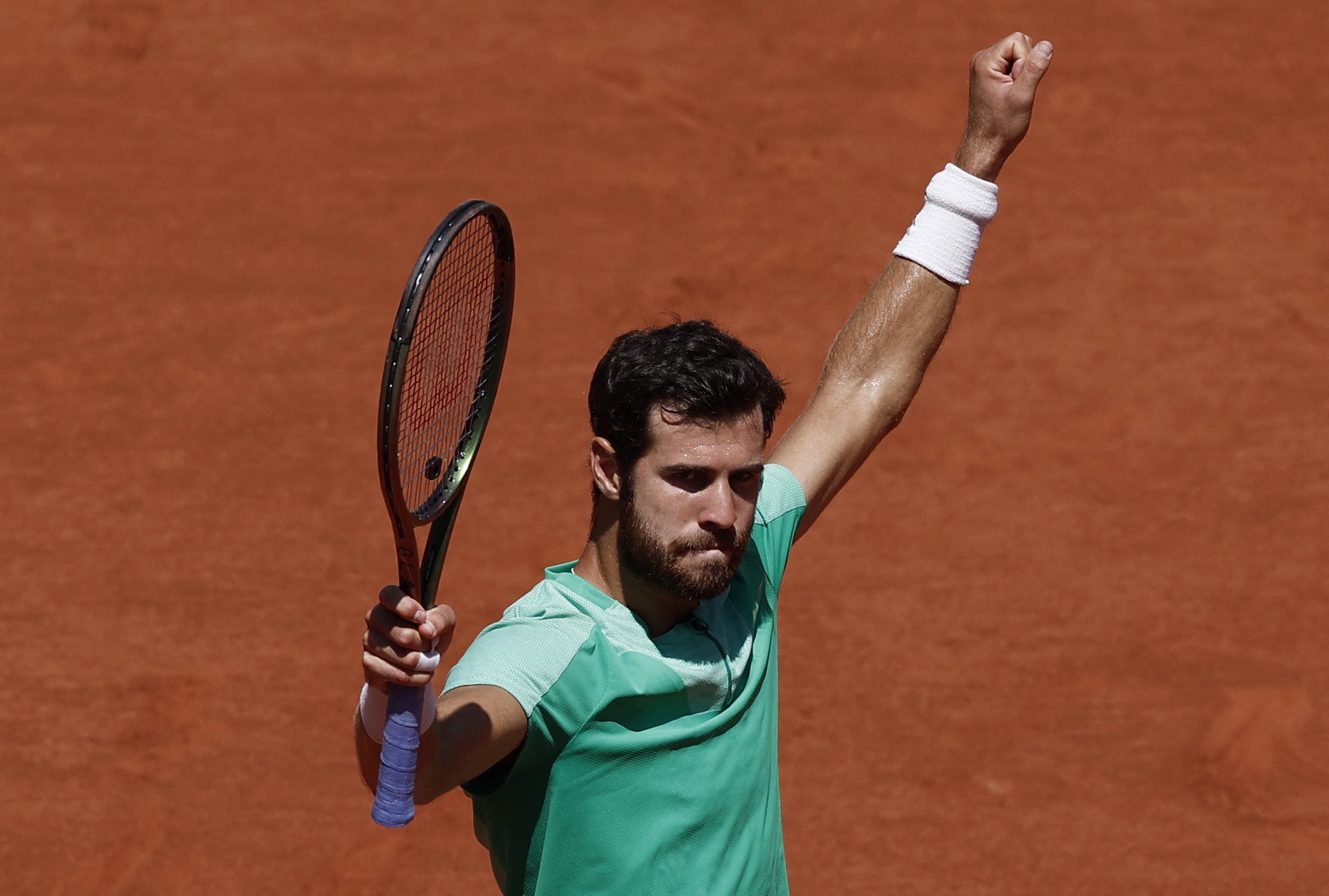 Alcaraz, Djokovic, Khachanov and Pavlyuchenkova Reach French Open Quarterfinals
