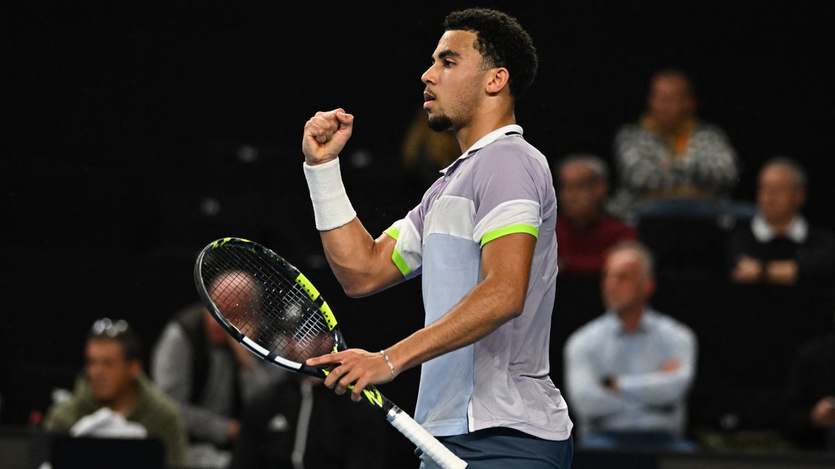 Fils, Schwartzman and Van de Zandschulp Advance to Rolex Shanghai Masters Second Round