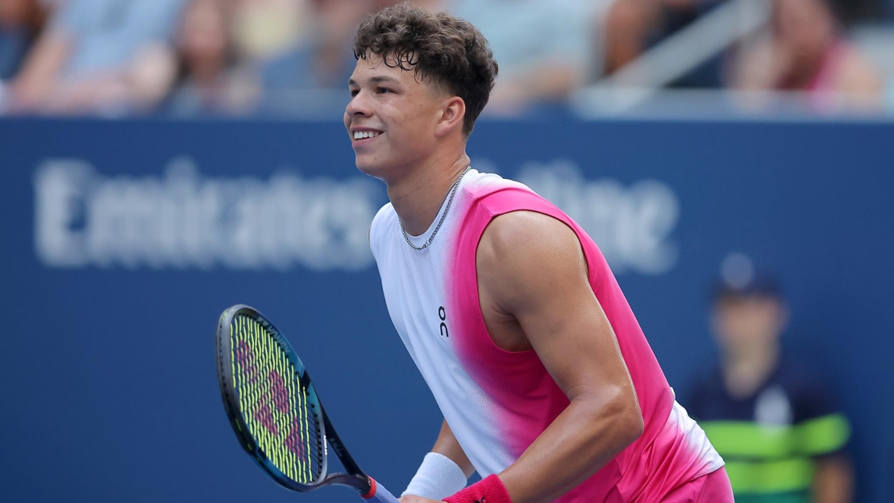 Swiatek, Paul, Shelton and Ostapenko Reach US Open Fourth Round