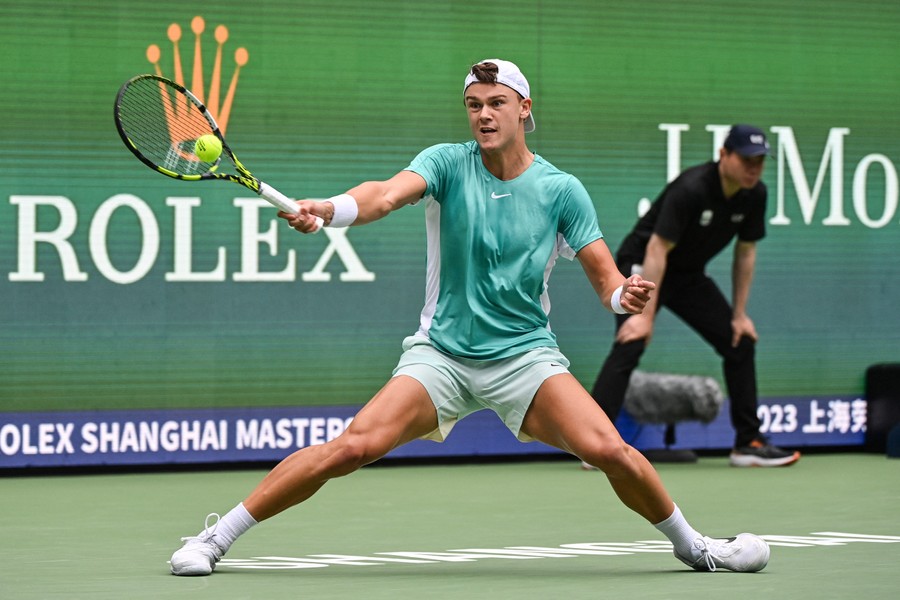 Rune Ousted in Shanghai Opener; Ruud, Hurkacz, Shelton and Korda Reach Round Three