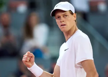 Jannik Sinner wins in Madrid.