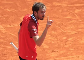 Djokovic, Sinner Reach Monte Carlo Quarterfinals; Medvedev Ousted