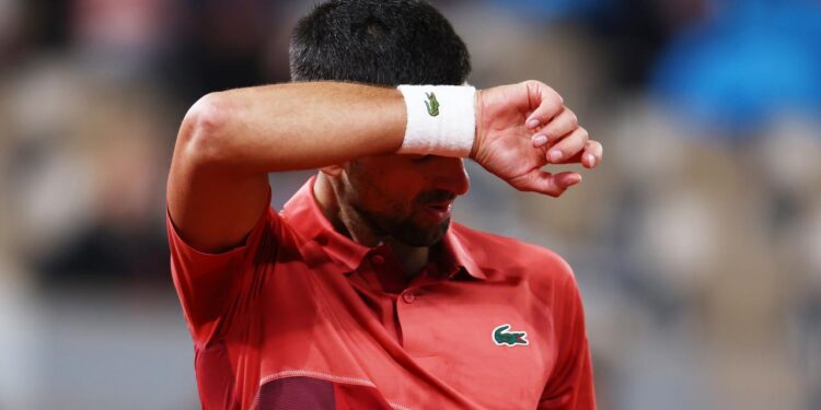 Djokovic Survives in Five Sets Again, Defeats Cerundolo at French Open